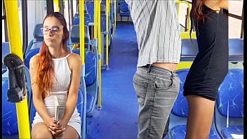 Estudante Arregaçada No ônibus Lotado, Gemendo Em Público!