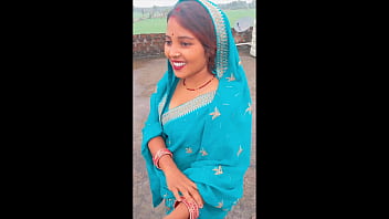 Padosan Bhabhi Ki Garam Chut Mein Padosi Ka Lamba Lund Ragad Raha Hai