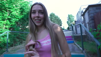 Tall, Leggy Model Type Craves Cash And Cock, Looking Her Absolute Best When She’s Filled With A Hot Load.
