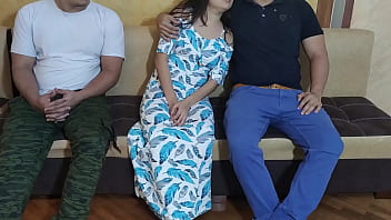 Esposa Infiel Se Entrega A Un Amante Voraz Mientras Su Marido Cornudo Duerme, Una Puta Madura Caliente Disfruta Del Adulterio Más Salvaje.